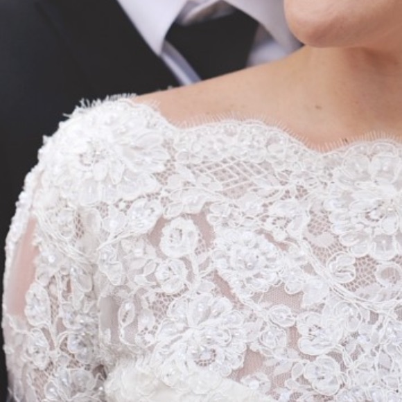 Ellis designer mermaid wedding dress - Picture 6 of 7